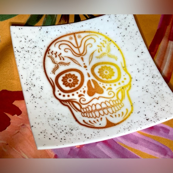 Studio Art Glass Hand Blown Sugar Skull Day of the Dead Hand Blown Glass Dish - Picture 7 of 10
